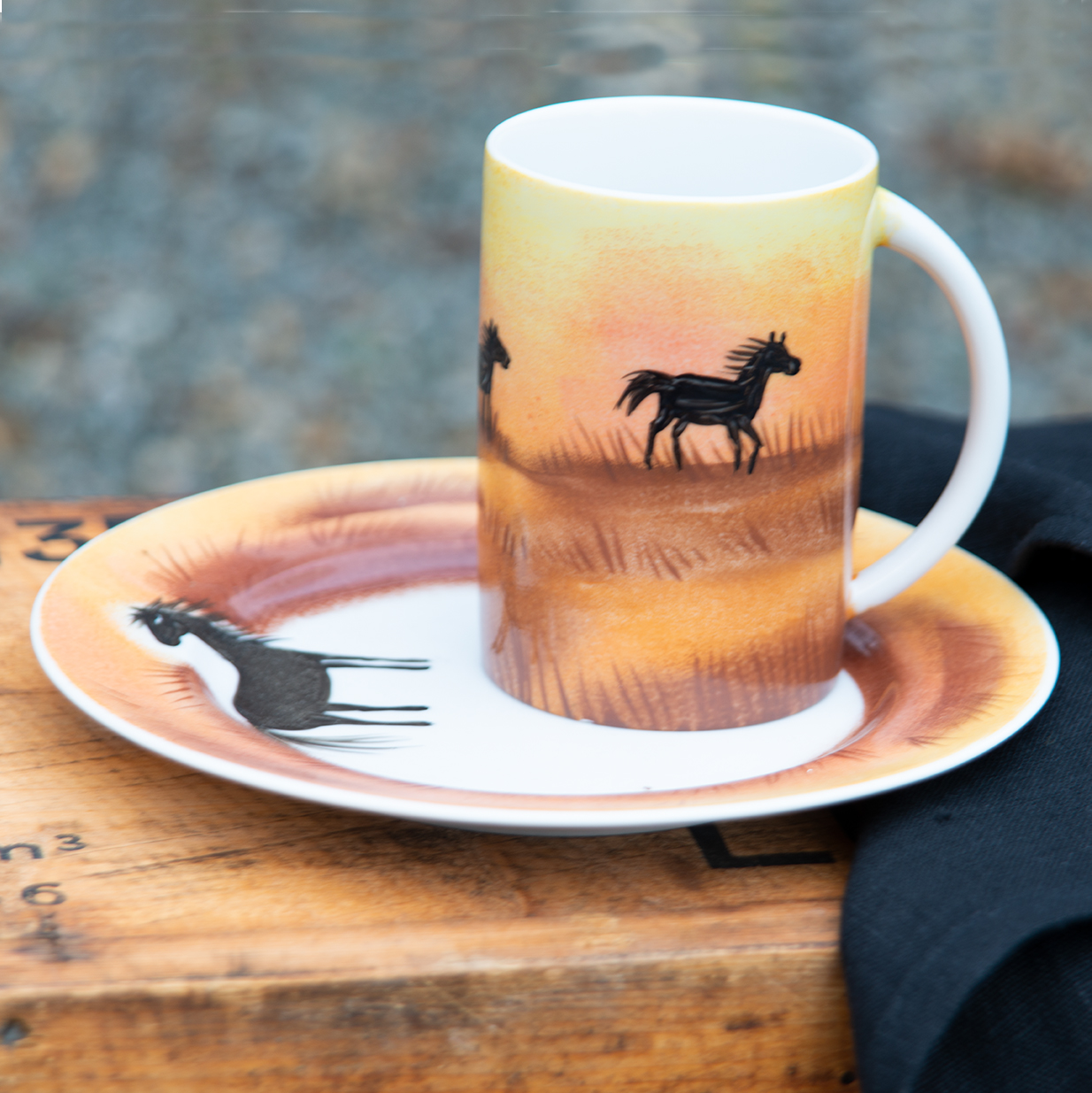 Henkelbecher, Lieblingspferd, Sommer, gelb